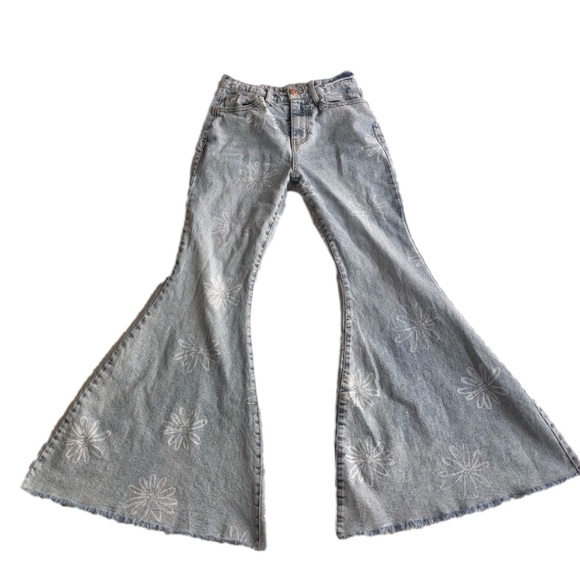 wild fable Jeans Wild Fable Highest Rise Light Wash Floral Extreme